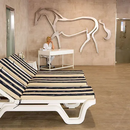 Angela - Adults Recommended 4* Fuengirola