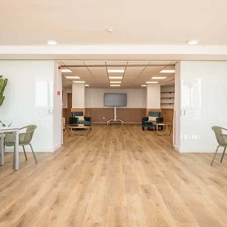 Angela - Adults Recommended 4* Fuengirola