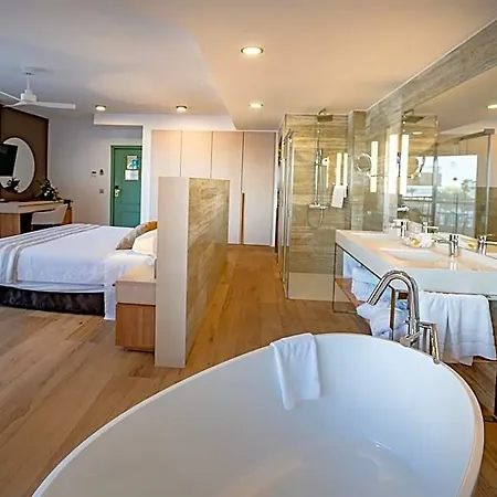 Angela - Adults Recommended 4* Fuengirola