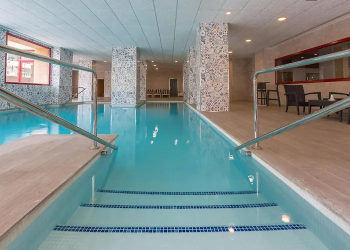 Angela - Adults Recommended 4* Fuengirola