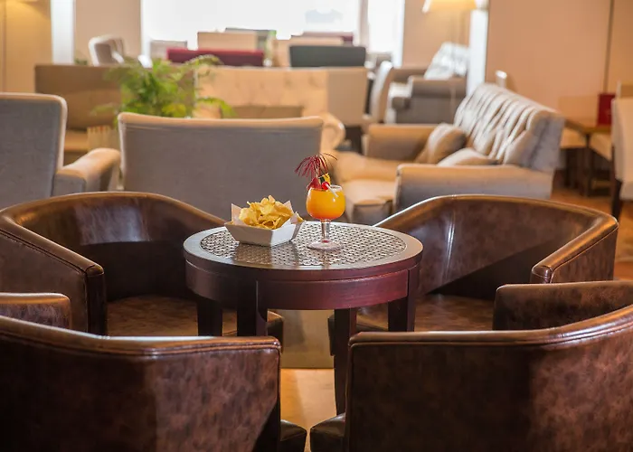 Angela - Adults Recommended 4* Fuengirola