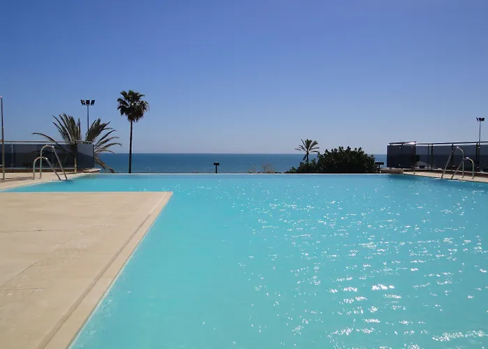 Angela - Adults Recommended Otel